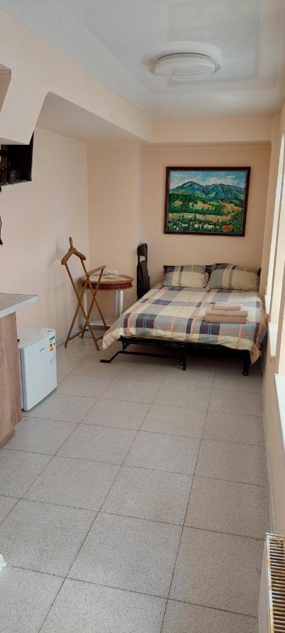 Bunker Best Mini-Hotel キエフ エクステリア 写真